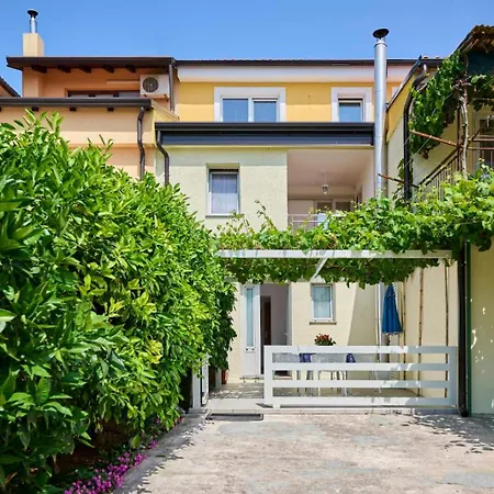 Appartement Ema *